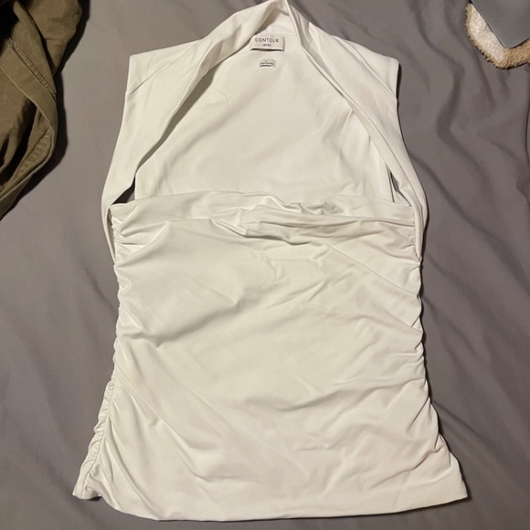 Aritzia Contour Flourish Top in White - Picture 3 of 3